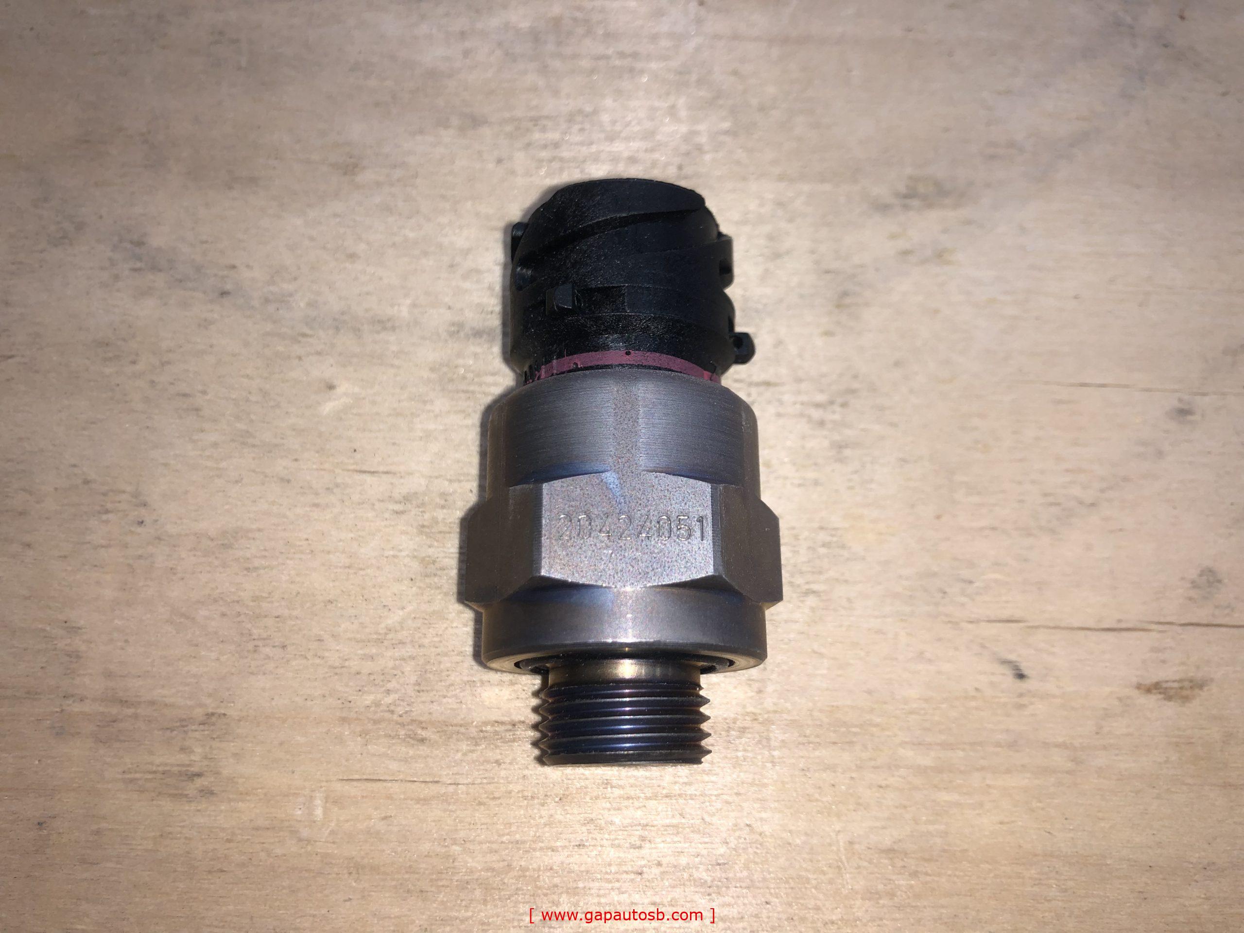 20424051 FM12 AIR BRAKE SWITCH GENUINE RED 0.3BAR