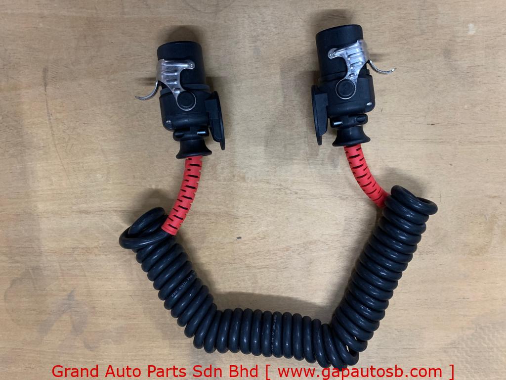 Universal Parts 6 603004760 – EBS TRAILER CABLE 7 PIN TO 7 PIN 6 METER BIG SOCKET