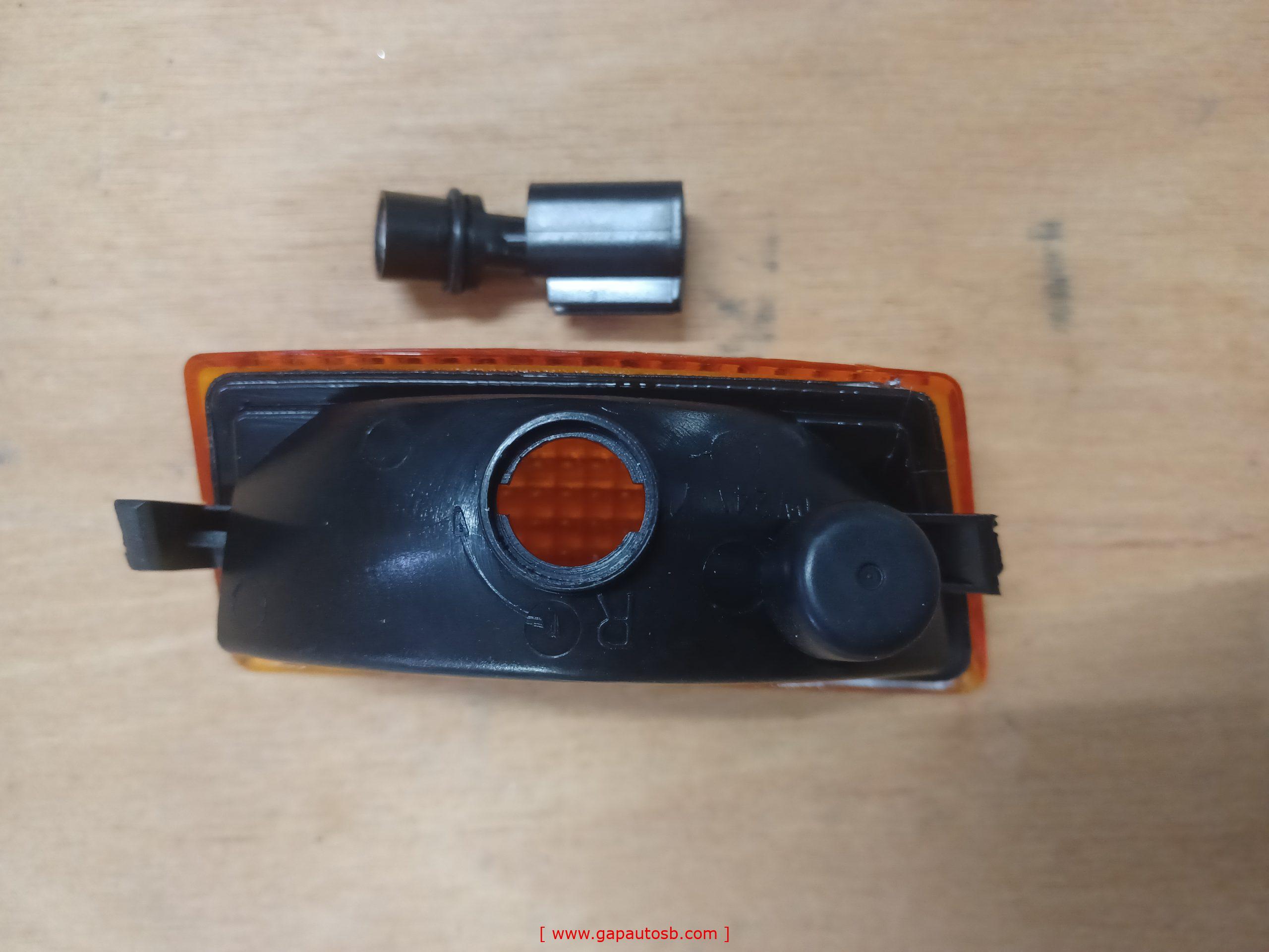 20409875 FM12 V2 SIGNAL LAMP RH