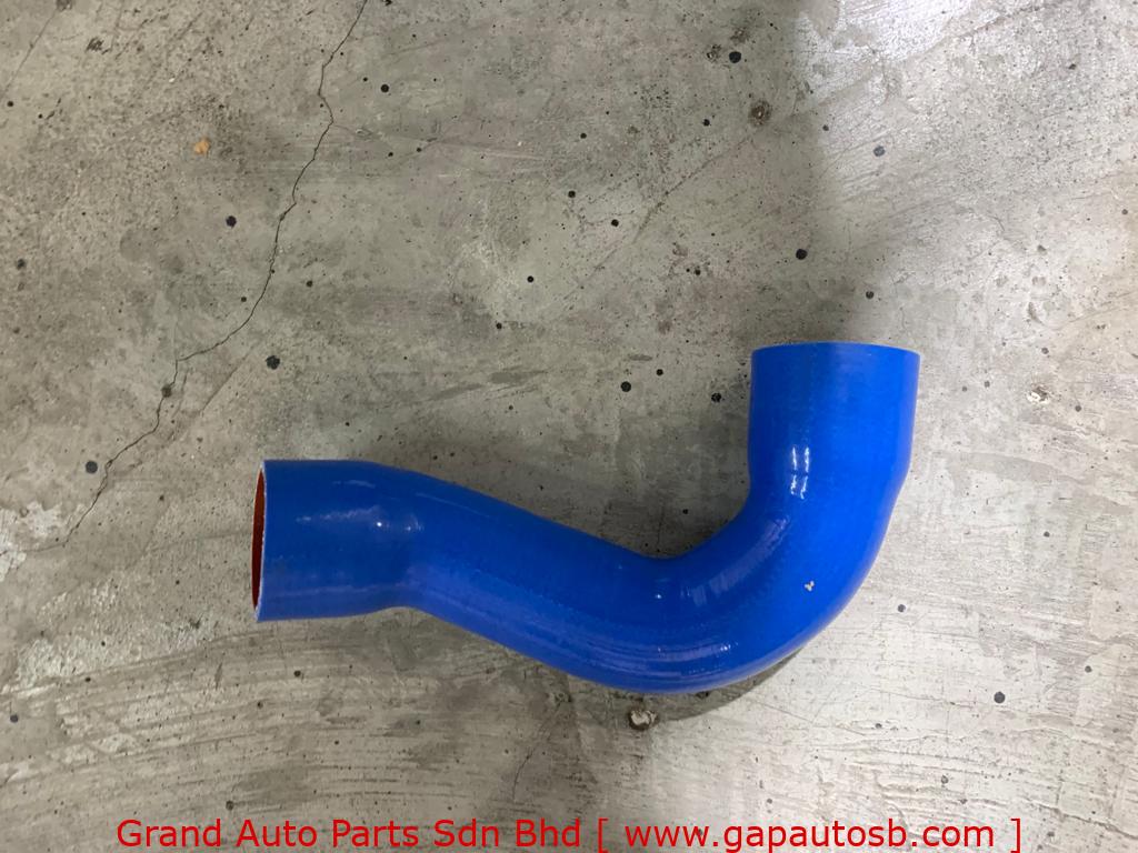 156.505/2289138 SCANIA BUS GEARBOX COOLER HOSE SILICONE
