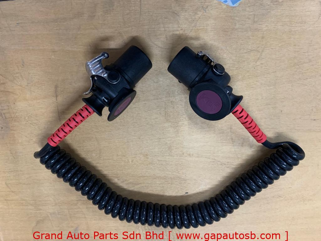 Universal Parts 8 603004750 – EBS TRAILER CABLE 7 PIN TO 7 PIN 5 METER BIG SOCKET