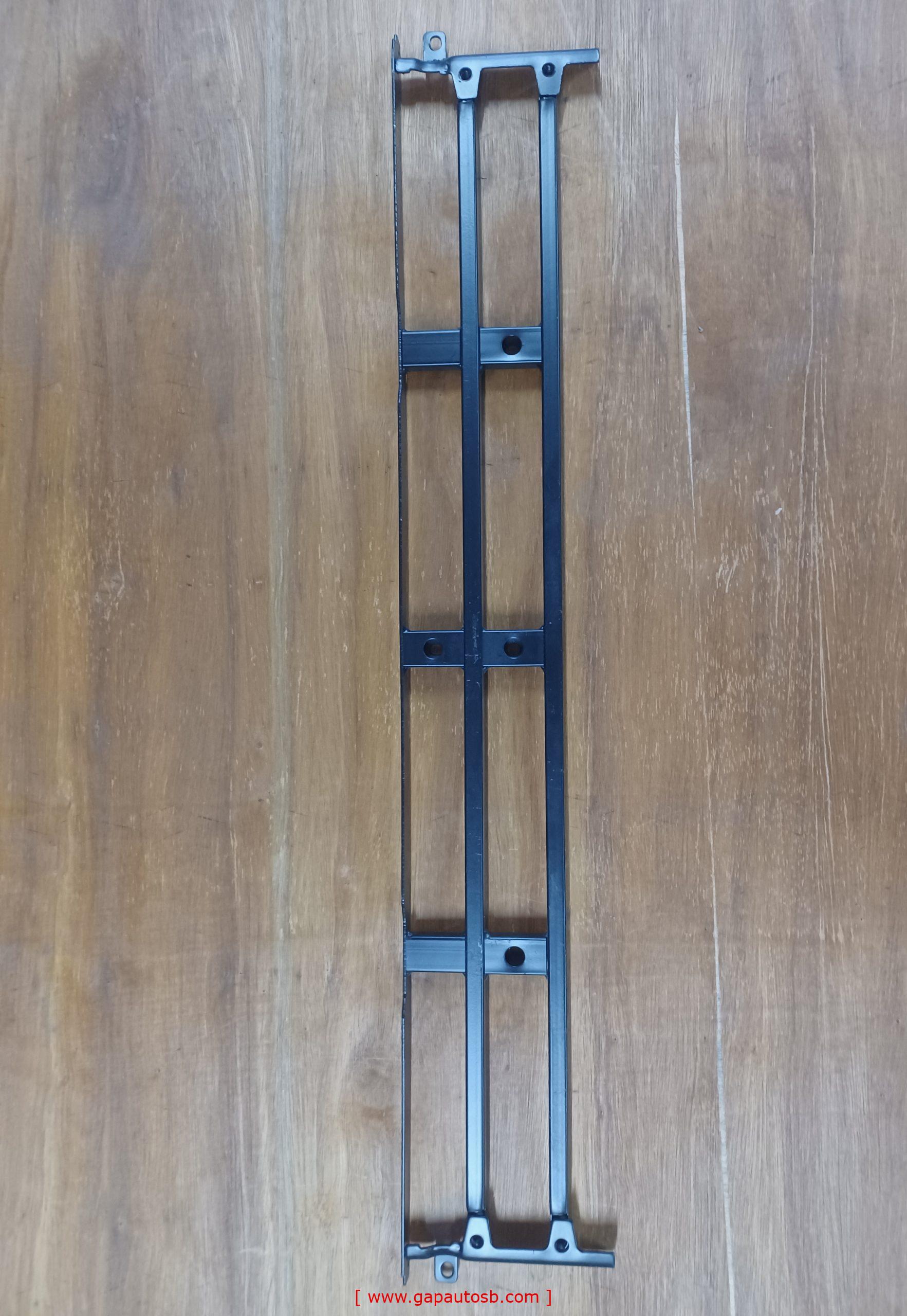 20533138 VOLVO FM12 V2 FRONT UPPER GRILLE NET LOWER BRACKET IRON