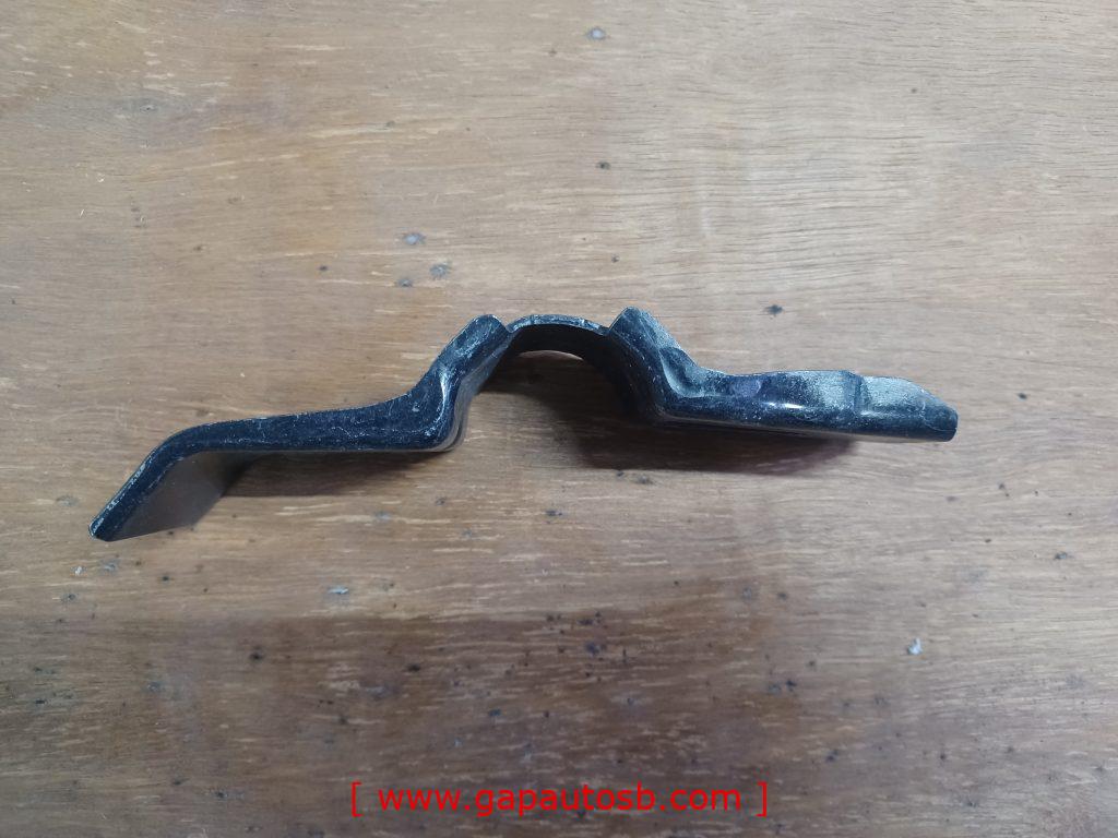 21094444 VOLVO FM11 FM13 MUDGUARD BRACKET LONG GENUINE 1 20230327 094356