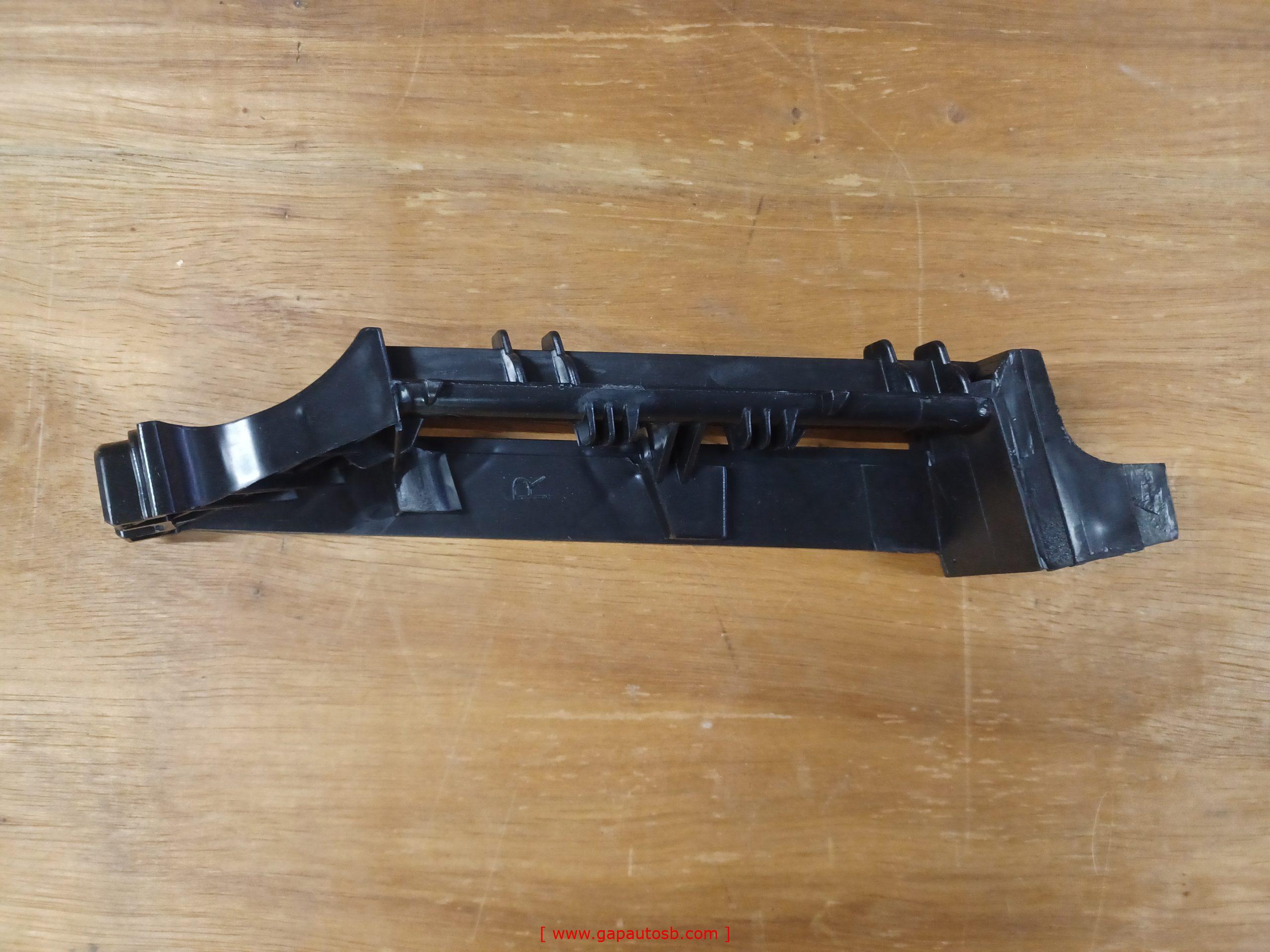 15989802 VOLVO FM11 FM13 HEAD LAMP HOLD BRACKET RH