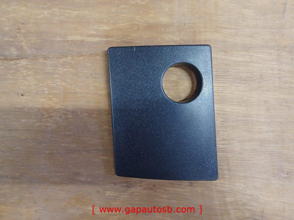 82904526 VOLVO FM4 FOG LAMP SIDE COVER RH 1 20230328 113408