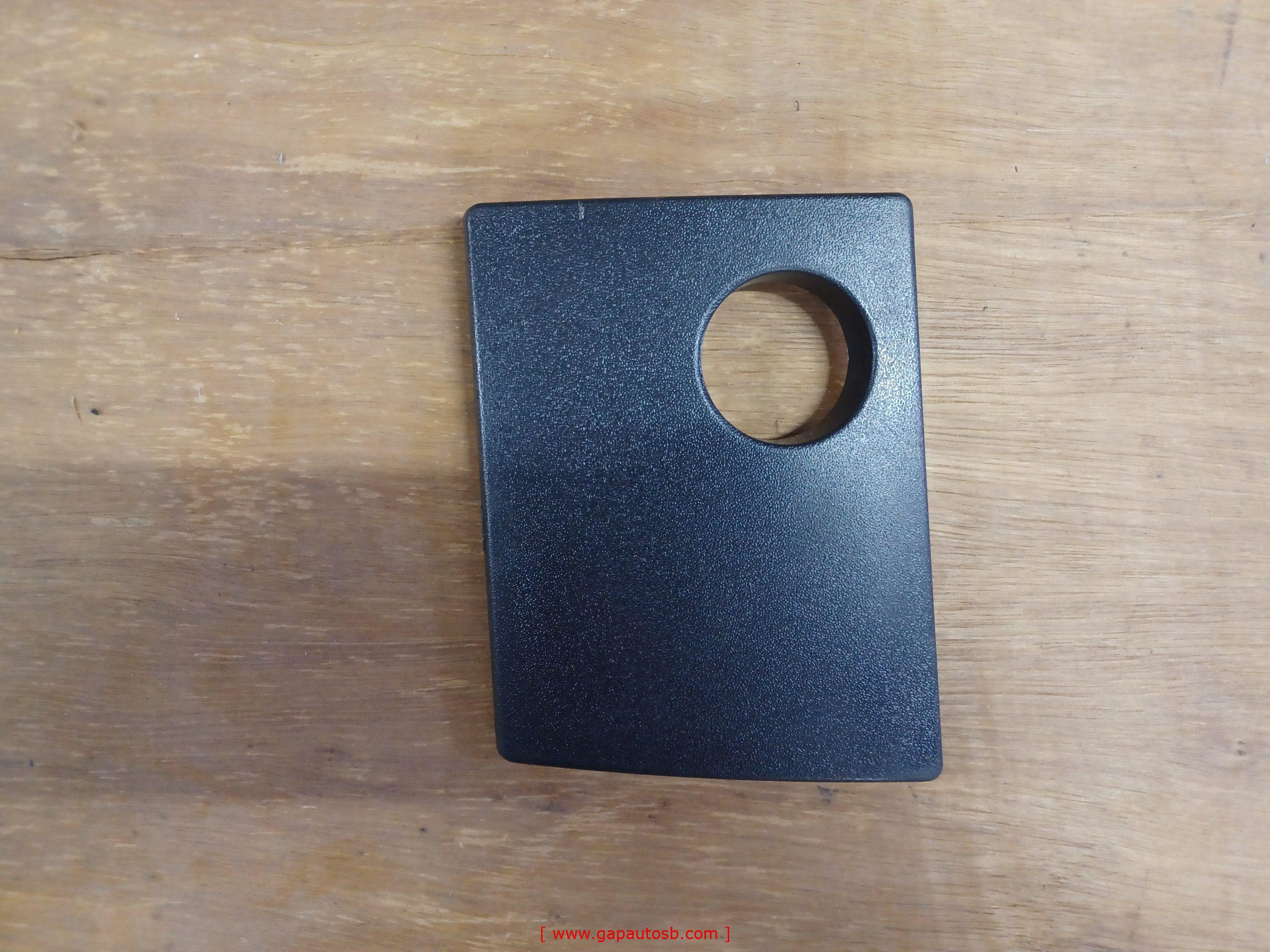 82904526 VOLVO FM4 FOG LAMP SIDE COVER RH