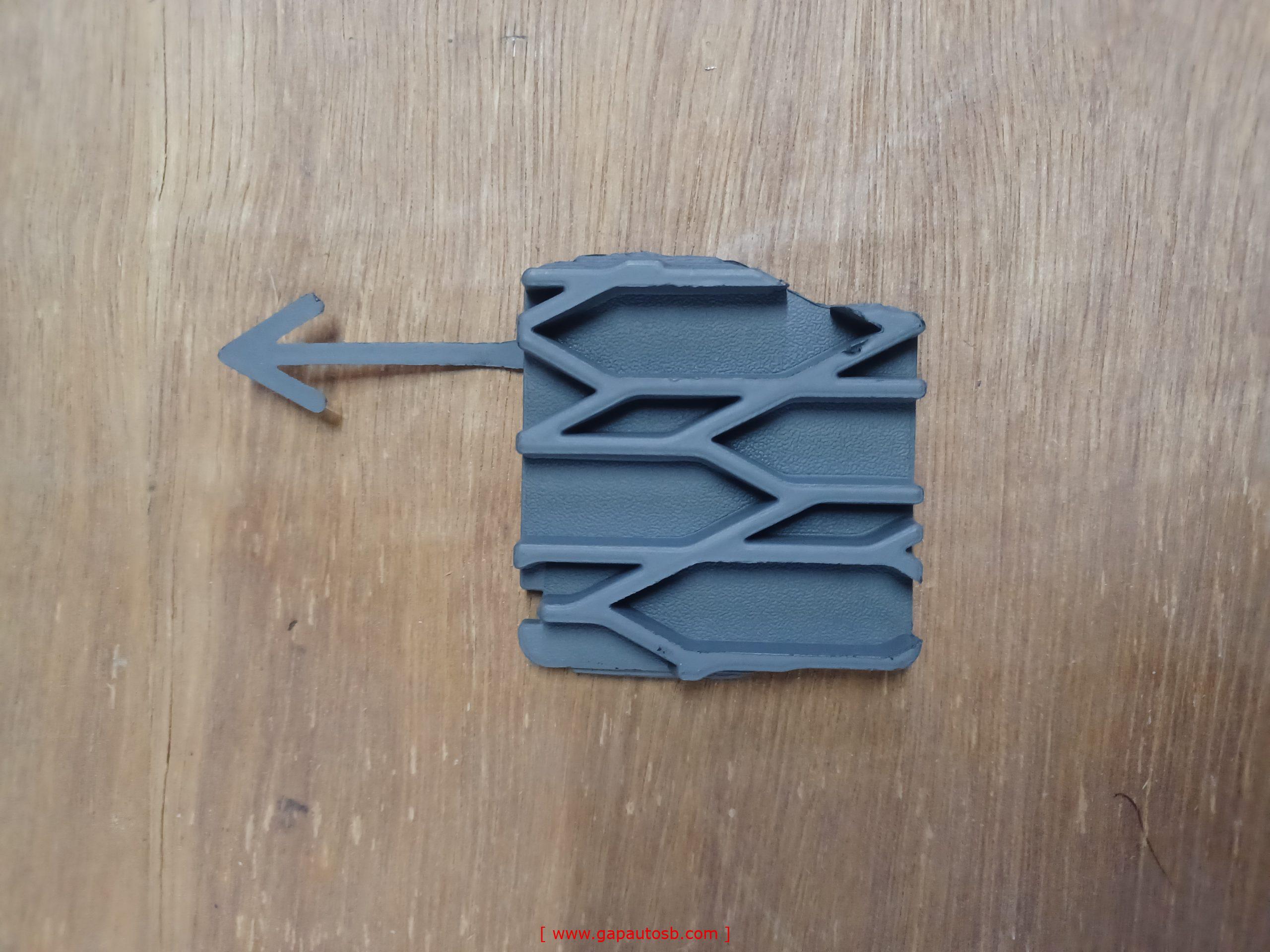 82187116 VOLVO FH4 FRONT GRILLE COVER RH