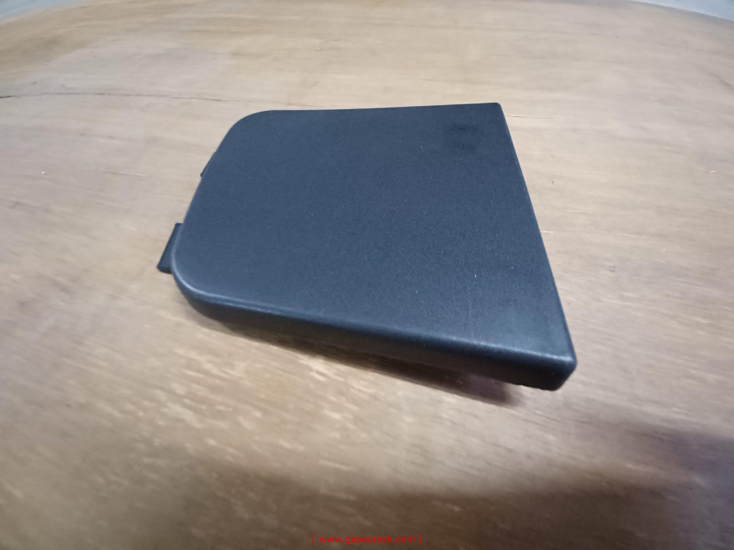 3175548 VOLVO FM12 V2 FRONT LOWER GRILLE COVER RH