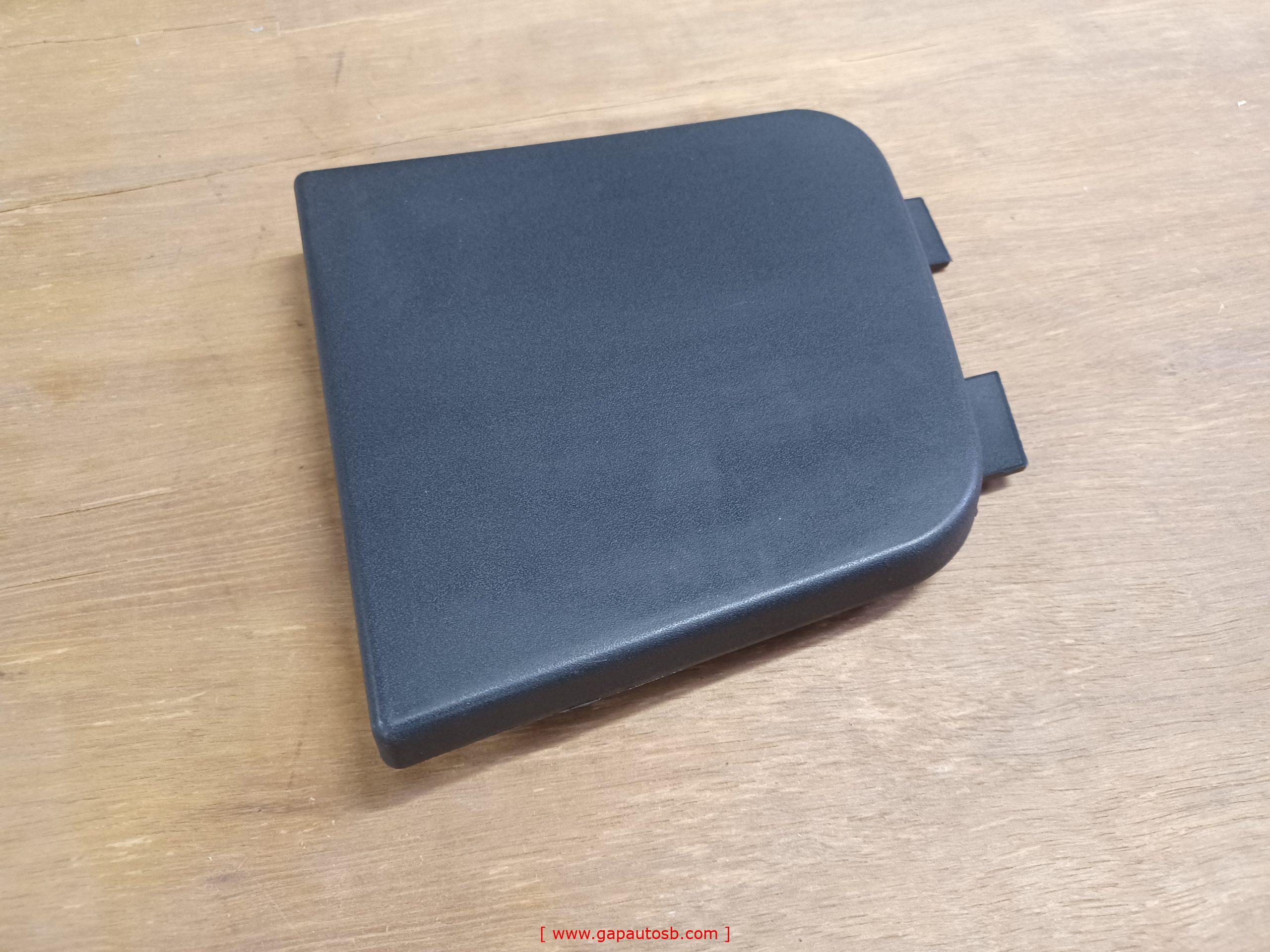 3175547 VOLVO FM12 V2 FRONT LOWER GRILLE COVER LH