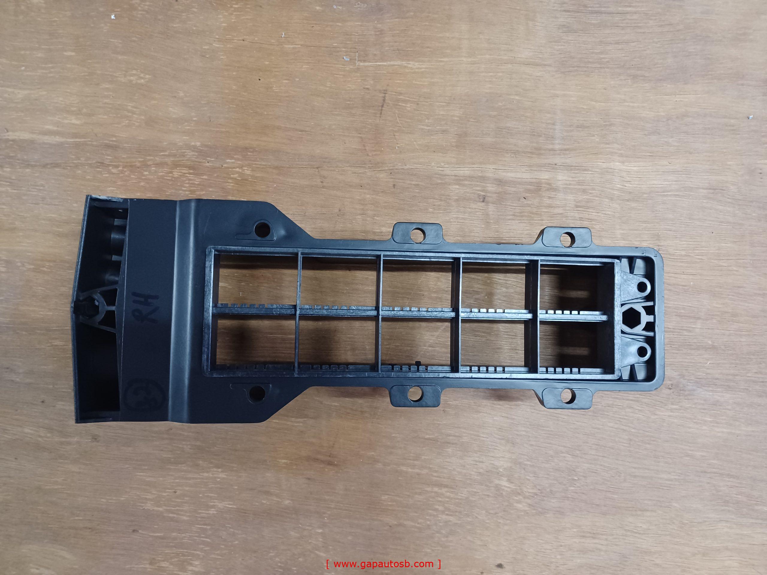 24427609 VOLVO FM V2 V3 CABIN HARNESS BOX HOUSING ONLY