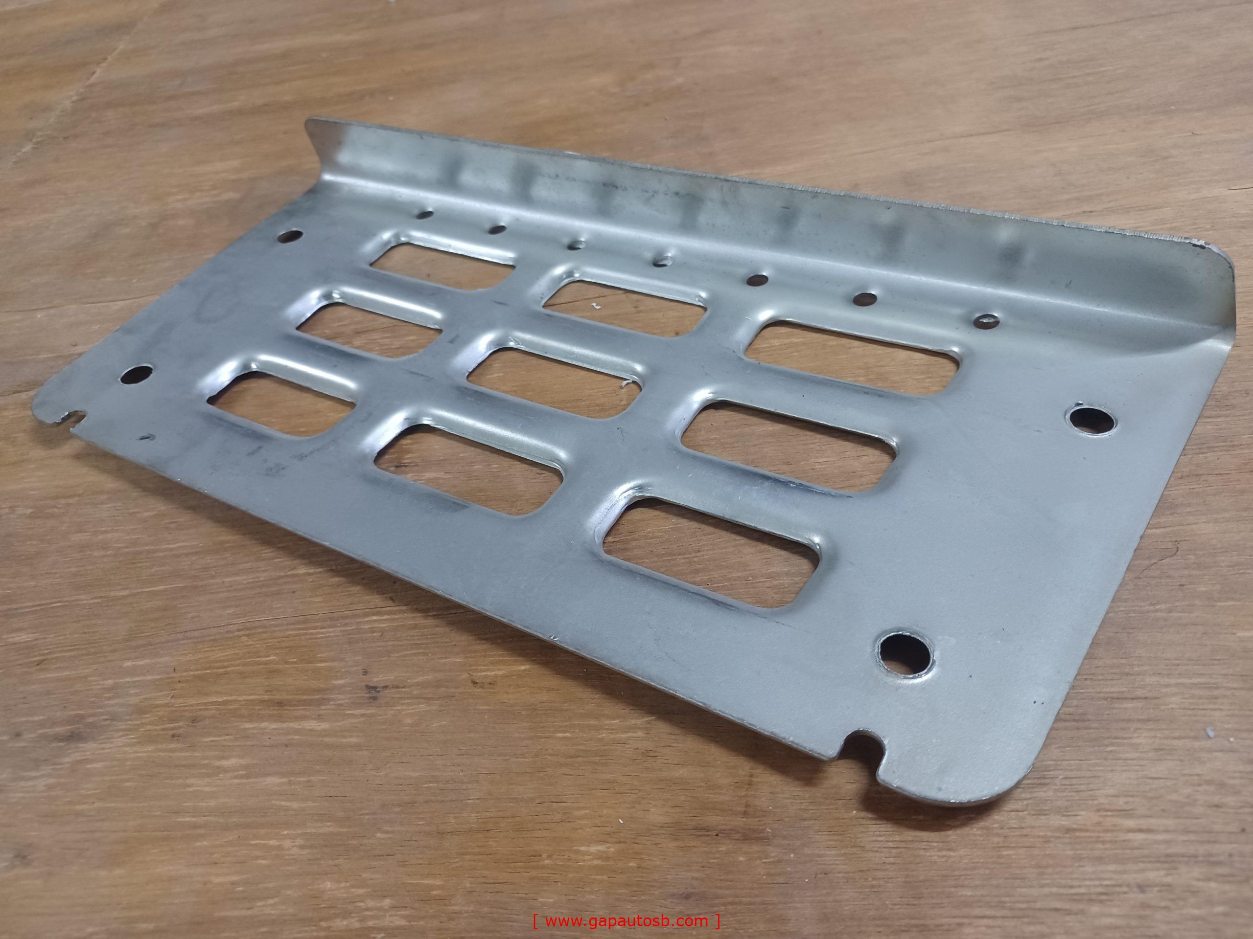 1063726 VOLVO FM12 V2 OLD FOOT STEP PLATE UPPER LH RH