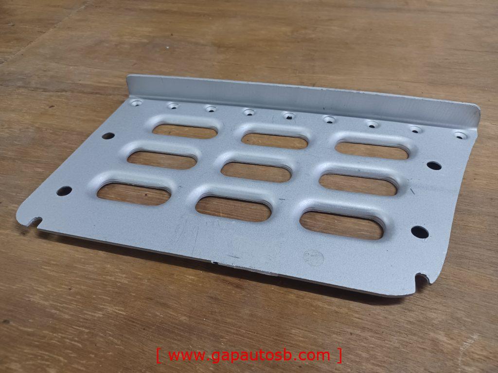 20360788 VOLVO FM12 V2 FOOT STEP PLATE LOWER STEEL LH 1 20230330 114819