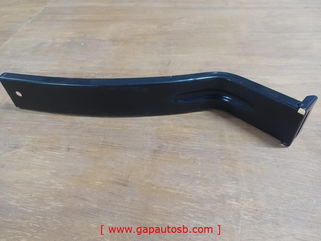 20453971 VOLVO FM12 FH12 TYRE MUDGUARD BRACKET 1 20230330 114905