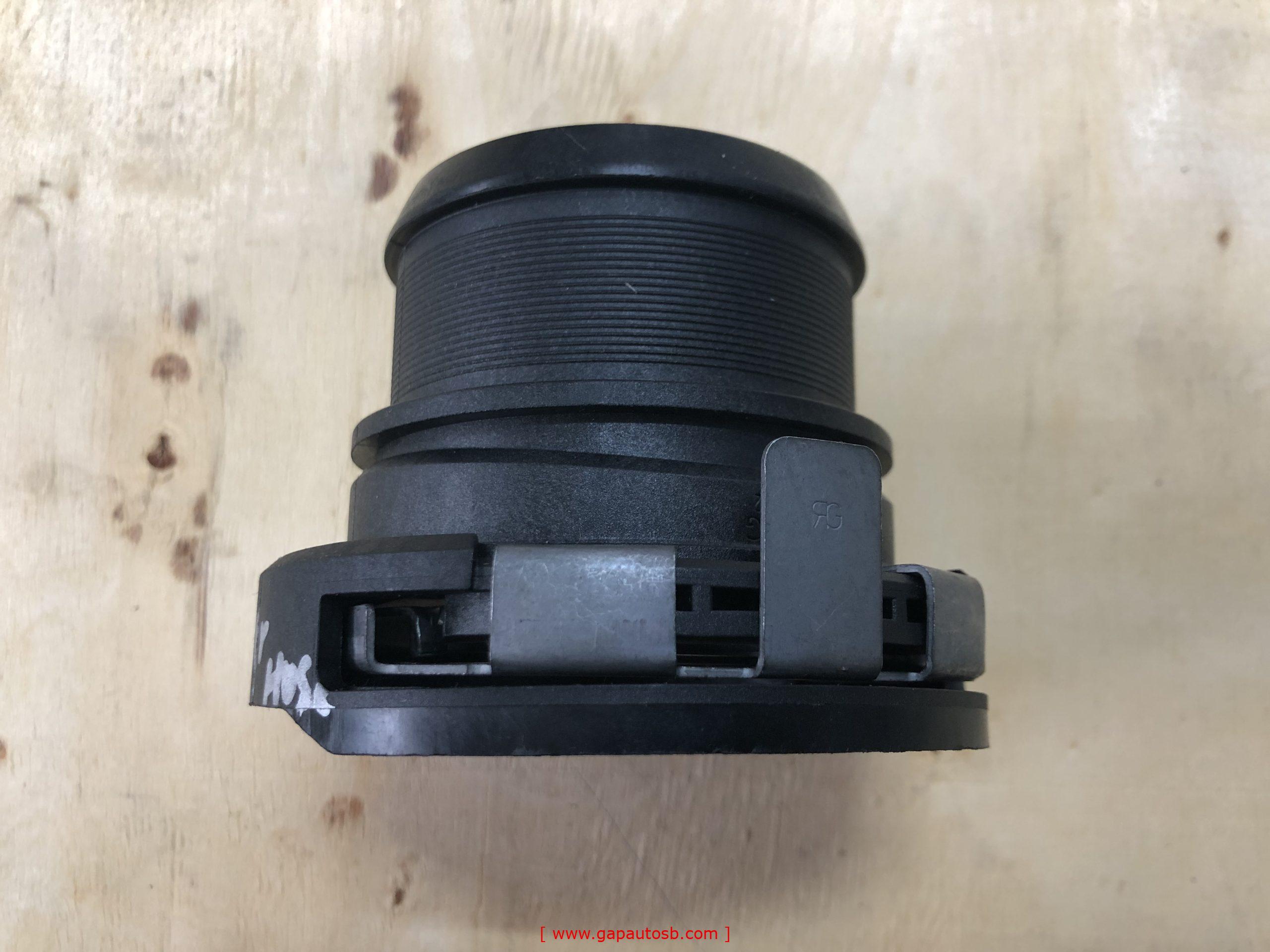 21112140 VOLVO FM4 FH4 LOWER HOSE CONNECTOR GENUINE