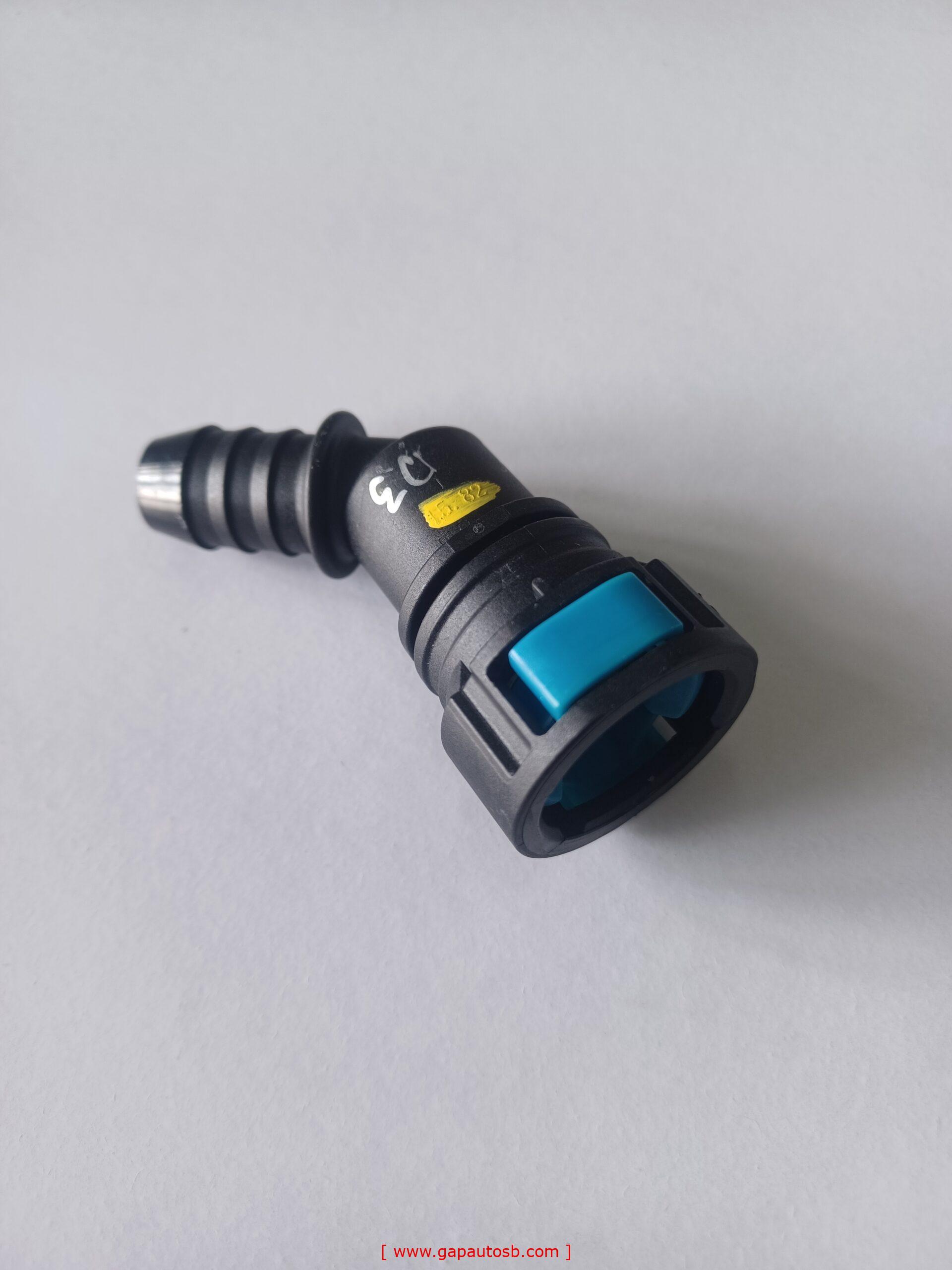 VOLVO FM FH GEAR BOX OIL COOLER  HOSE CONNECTOR ONLY 45C 21380391