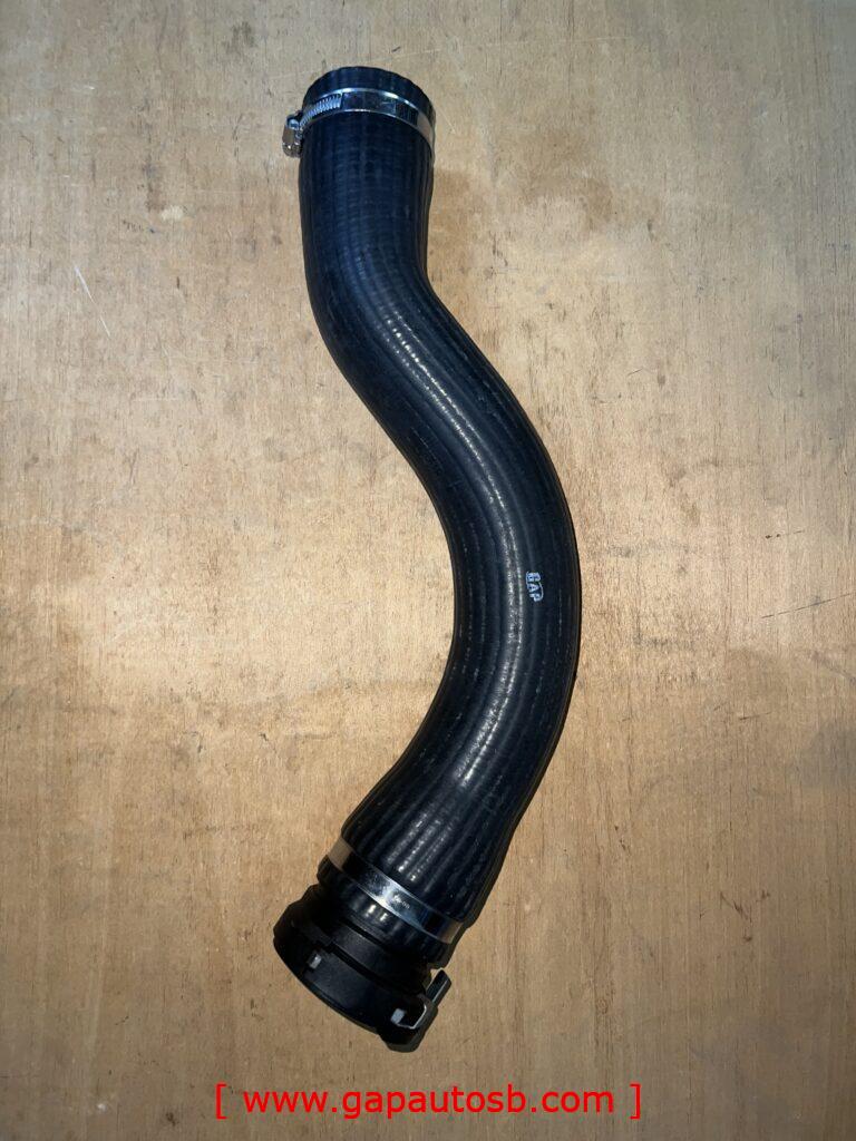 VOLVO FM4 FH4 RADIATOR LOWER HOSE 155.094 22272743 22560373 4 IMG 3040