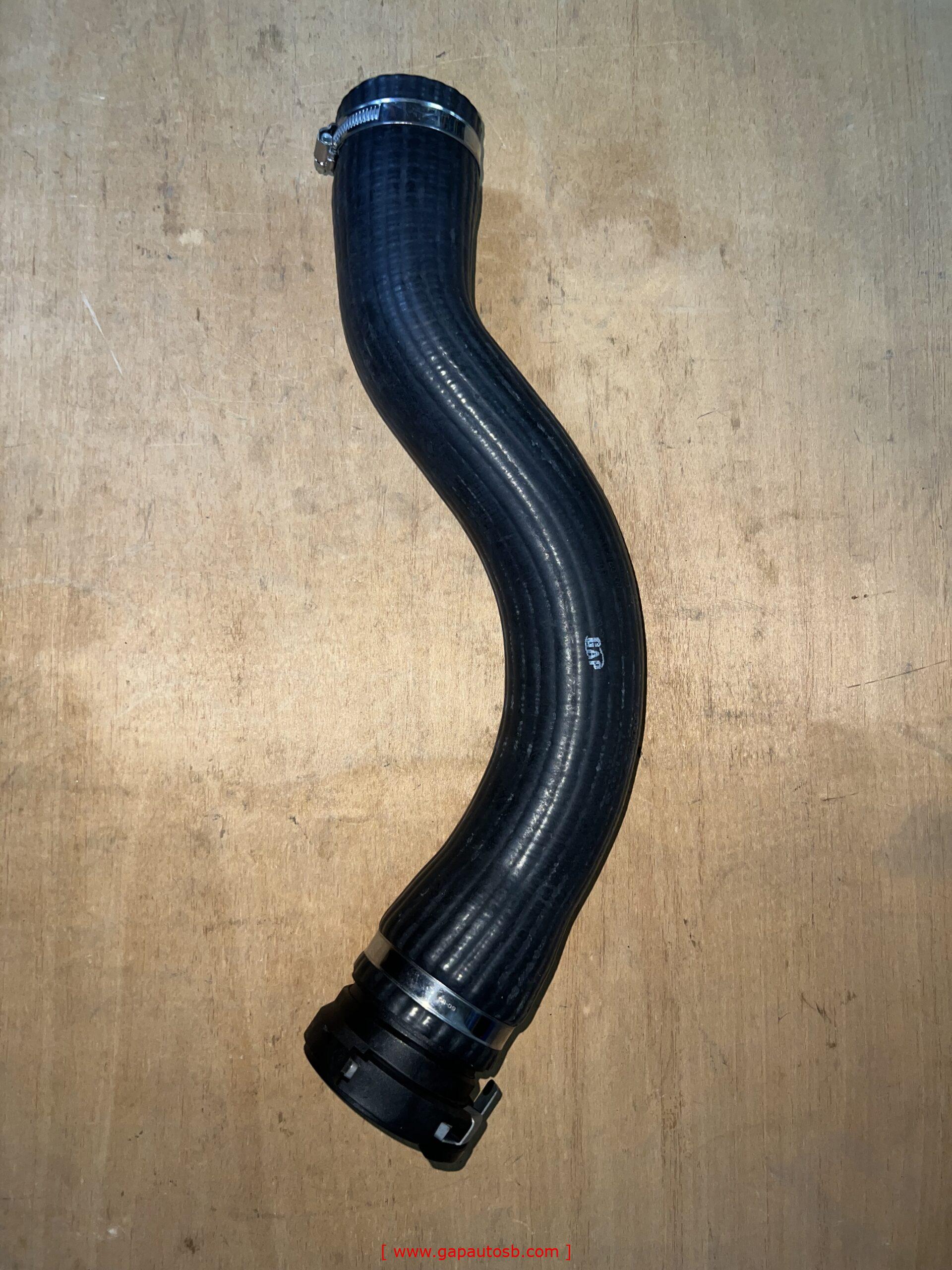 VOLVO FM4 FH4 RADIATOR LOWER HOSE 155.094 22272743 22560373