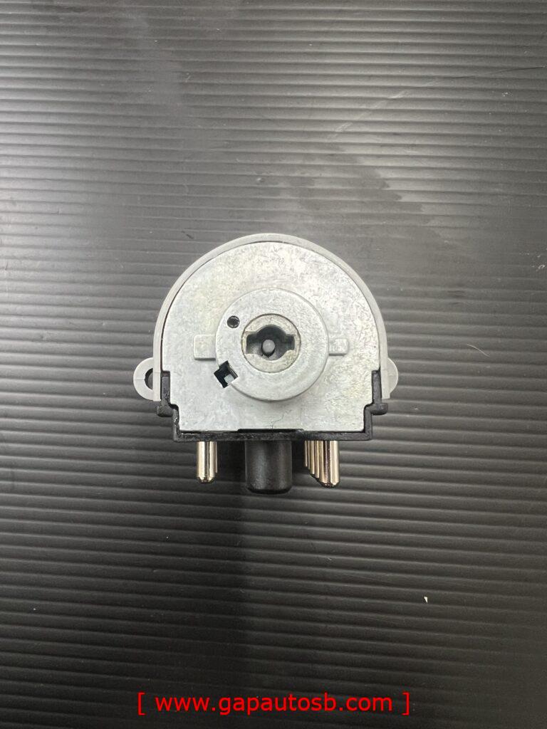 FM12 IGNITION SWITCH 9PIN 3197718 3 IMG 5182