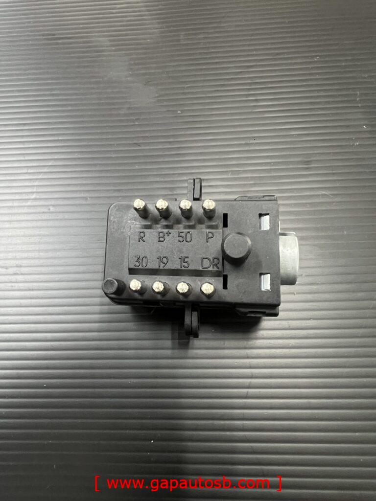 FL10 IGNITION KEY SWITCH 8PIN 8159904 3 IMG 5186