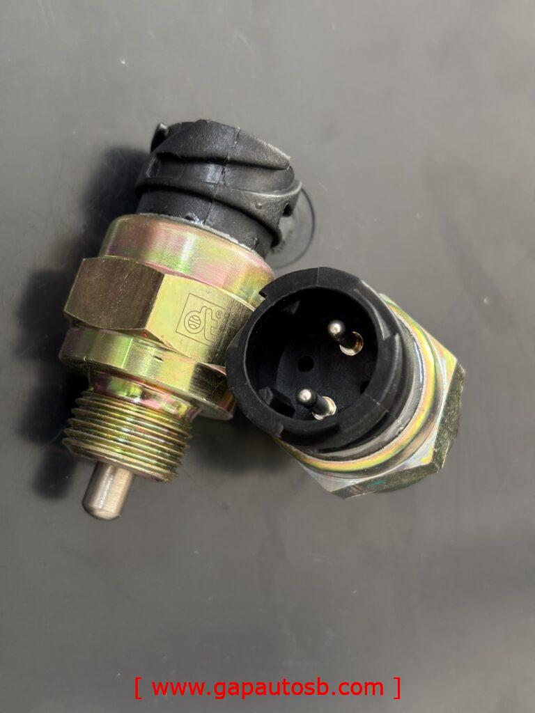 Scania 124 reverse switch dt 2pin 1.21613/1472739 1 IMG 7987
