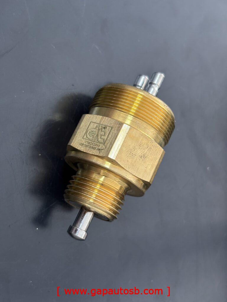 sc113 k94 brake switch 2 pin dt (m18) 4.60302/1303471 1 IMG 7988