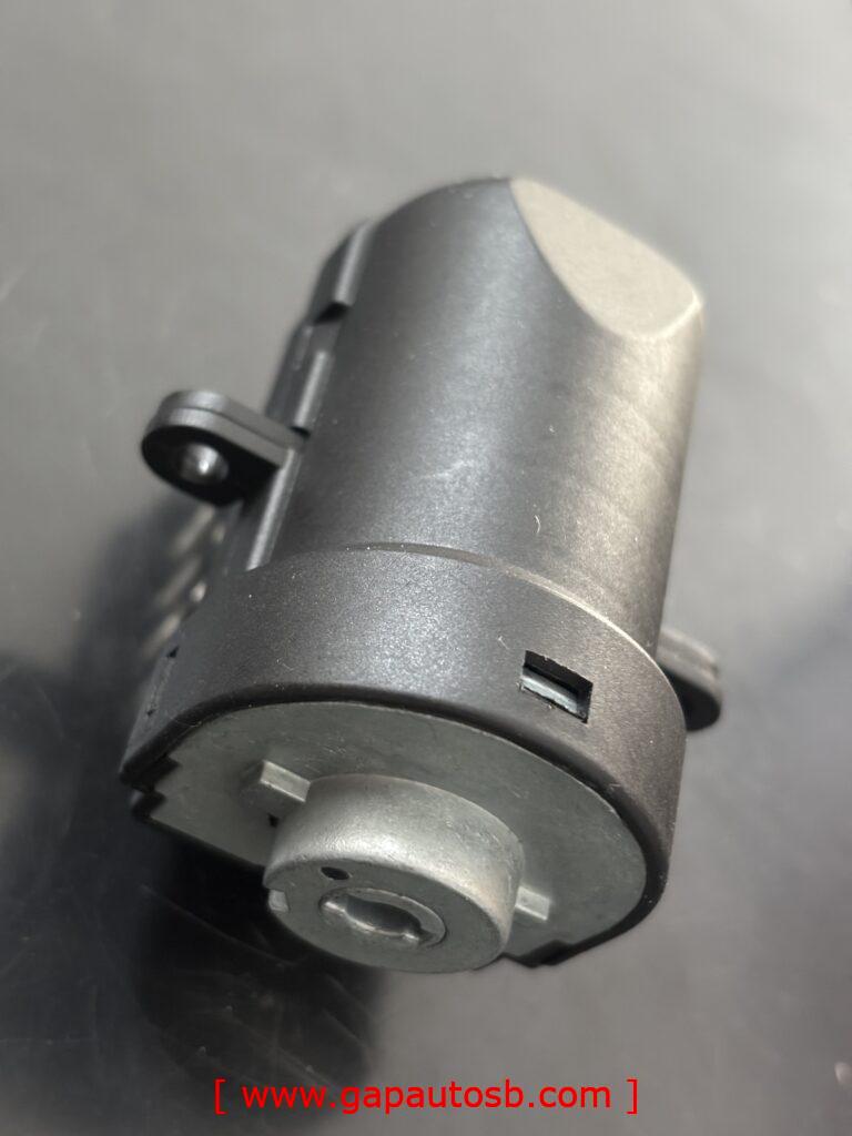 volvo fl10 ignition key switch 8pin Dt 2.27081/8159904 1 IMG 8042