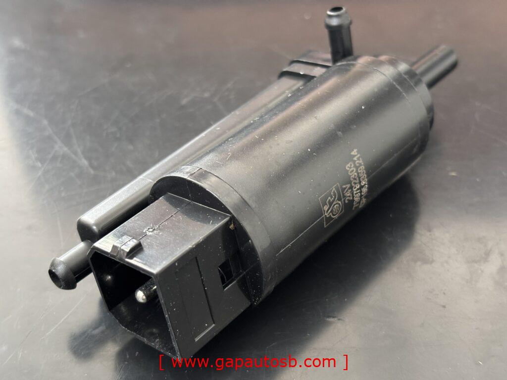 volvo fm12 fm13 washer tank motor 3 pin dt 2.25214/20747536 1 IMG 8056