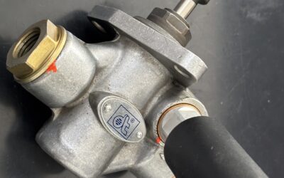 Volvo fl10 ac pump dt 2.12103/863474