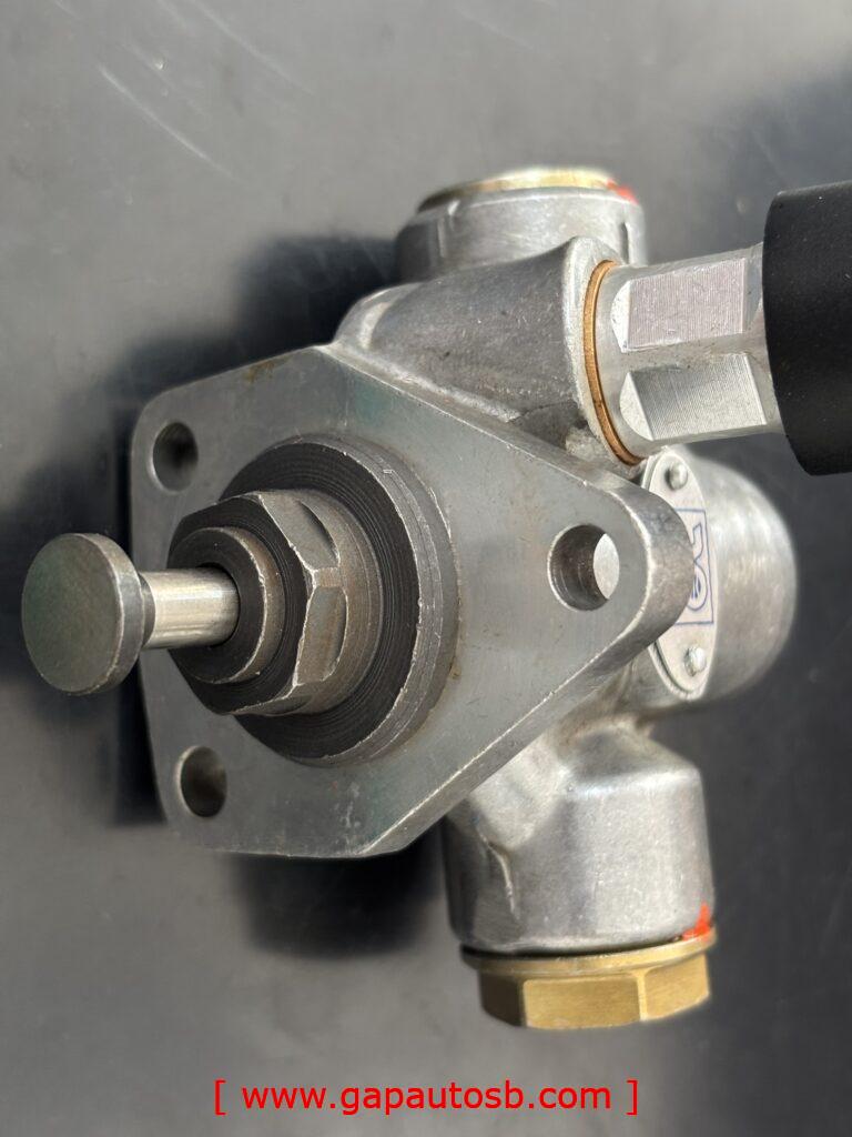 Volvo fl10 ac pump dt 2.12103/863474 2 IMG 8063