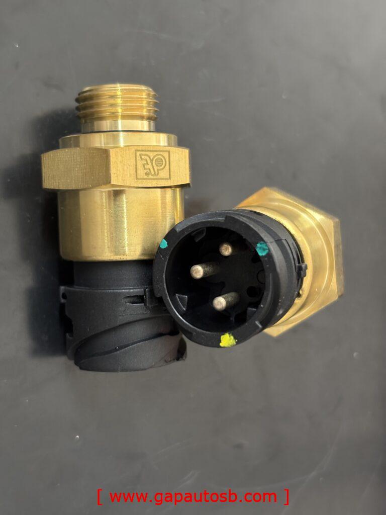 volvo fm12 air below sensor 3 pin dt 6.65701/20803650 1 IMG 8072