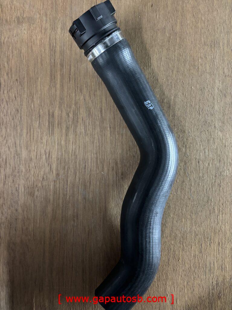 scania g series ntg radiator hose with connector 156.300/2817269 1 IMG 9705