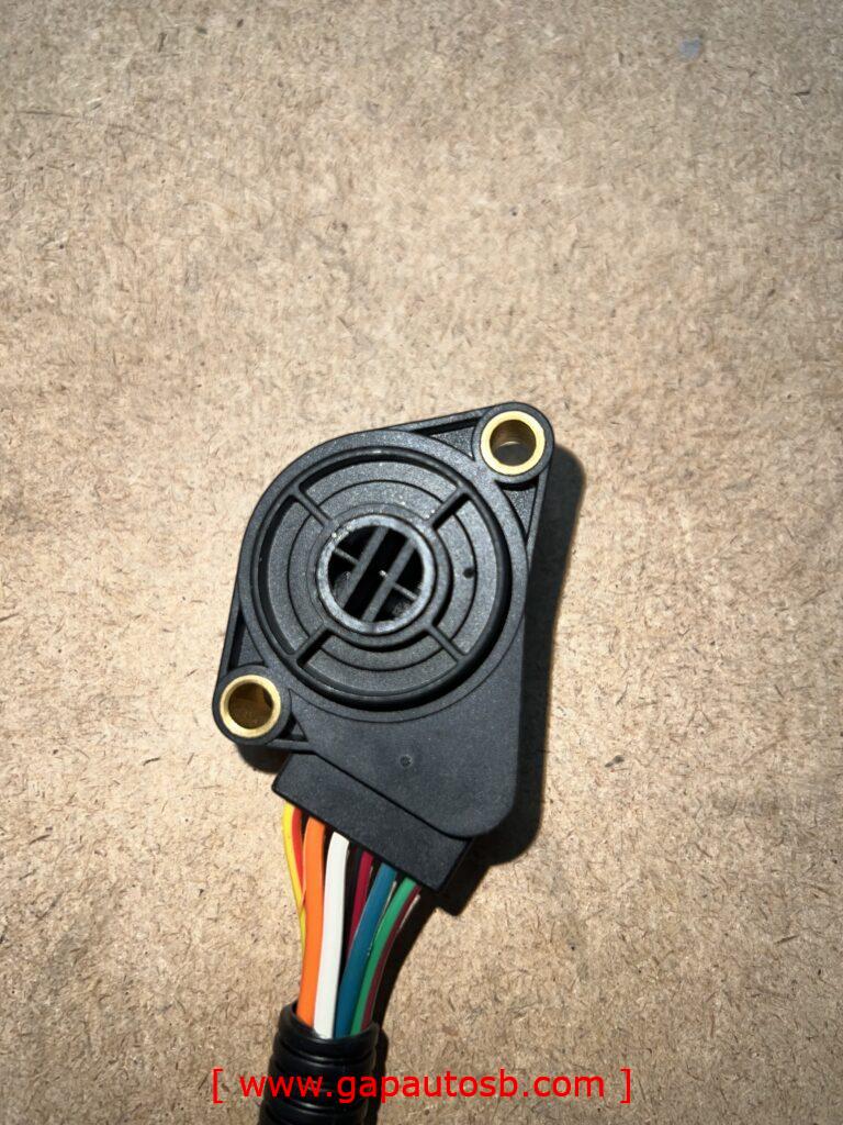 VOLVO FM12 V2 ACC PEDAL SENSOR 6PIN 84557621 / 2.16246DT 3 IMG 5448
