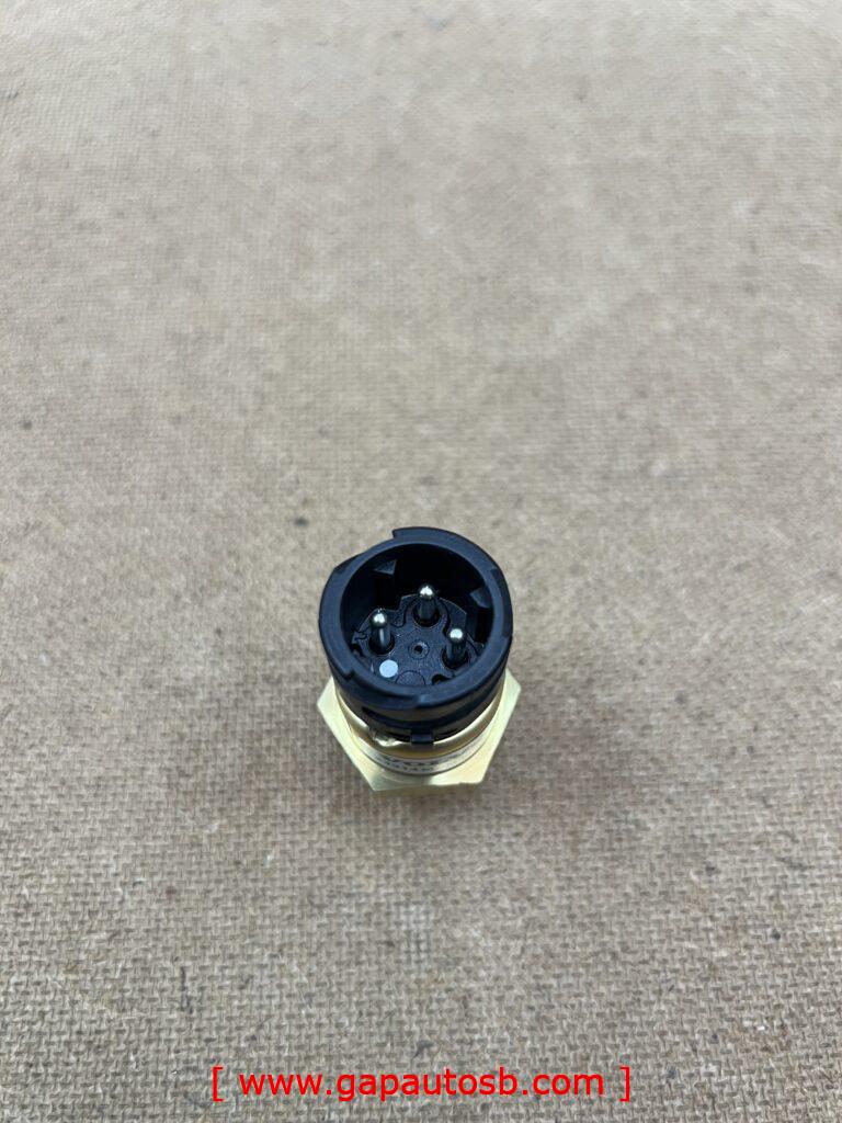 VOLVO FM12 v2 METER OIL SENSOR 20829689 2 IMG 6128