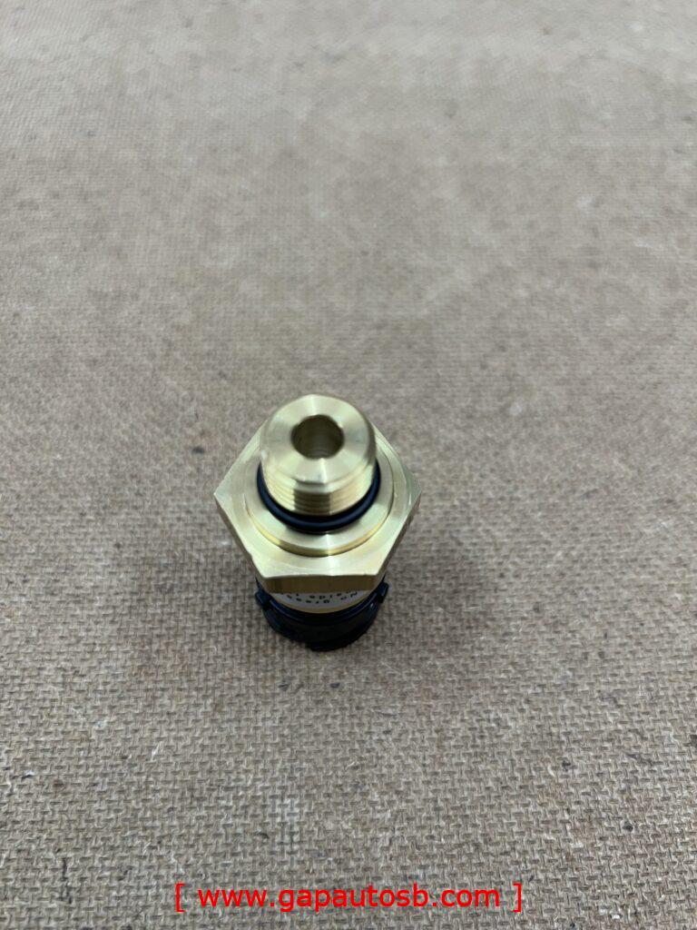 VOLVO FM12 v2 METER OIL SENSOR 20829689 3 IMG 6129