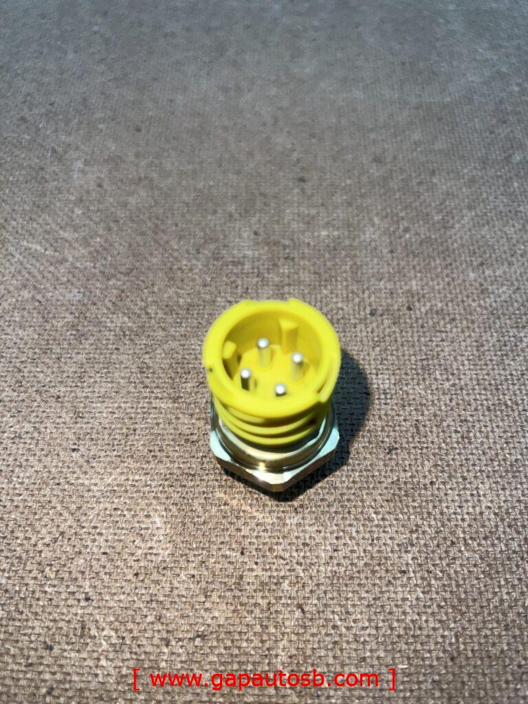 VOLVO FM400 OIL PRESSURE SENSOR 4pin 21634017 3 IMG 6140
