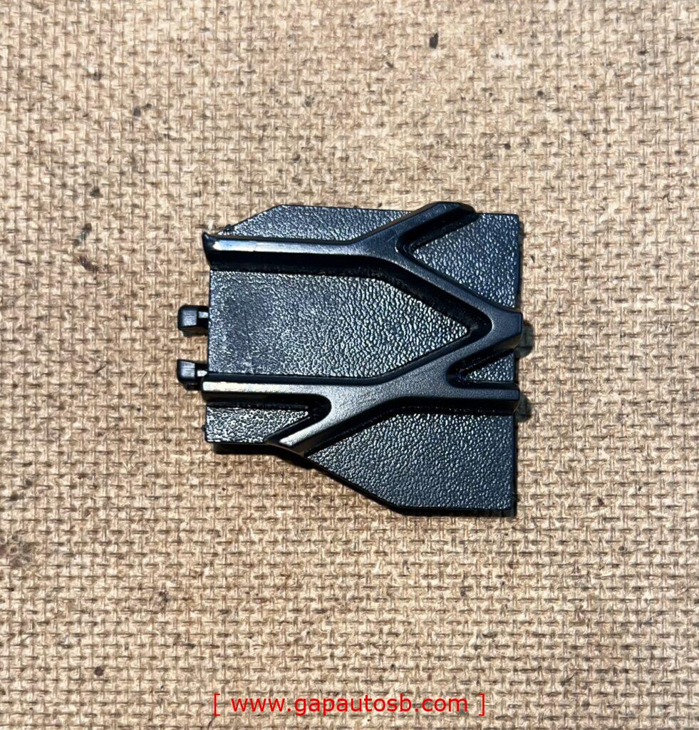 VOLVO FH4 GRILLE COVER LH 82357395 1 IMG 6169