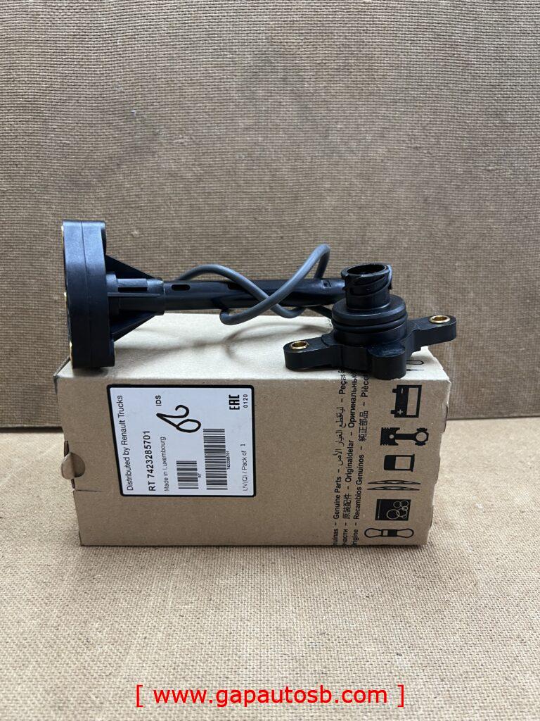 VOLVO FM400 OIL SUMP SENSOR GENUINE 23285701 1 IMG 6191