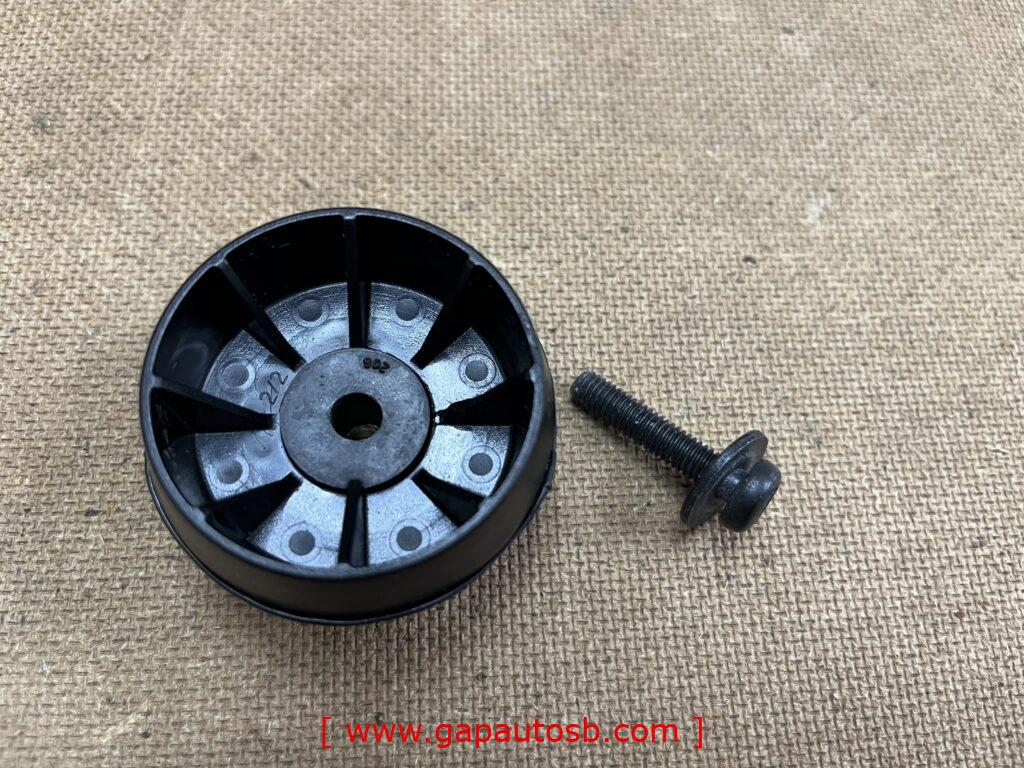 VOLVO FH4 cabin glass screen emblem with bolt genuine 82080988 / 994798 3 IMG 9270