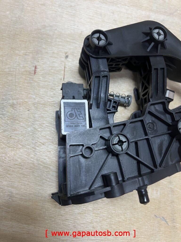 SCANIA P/R SERIES ACC PEDAL WITH SENSOR 6PIN DT 1.20143/ 2395418 2 IMG 1057