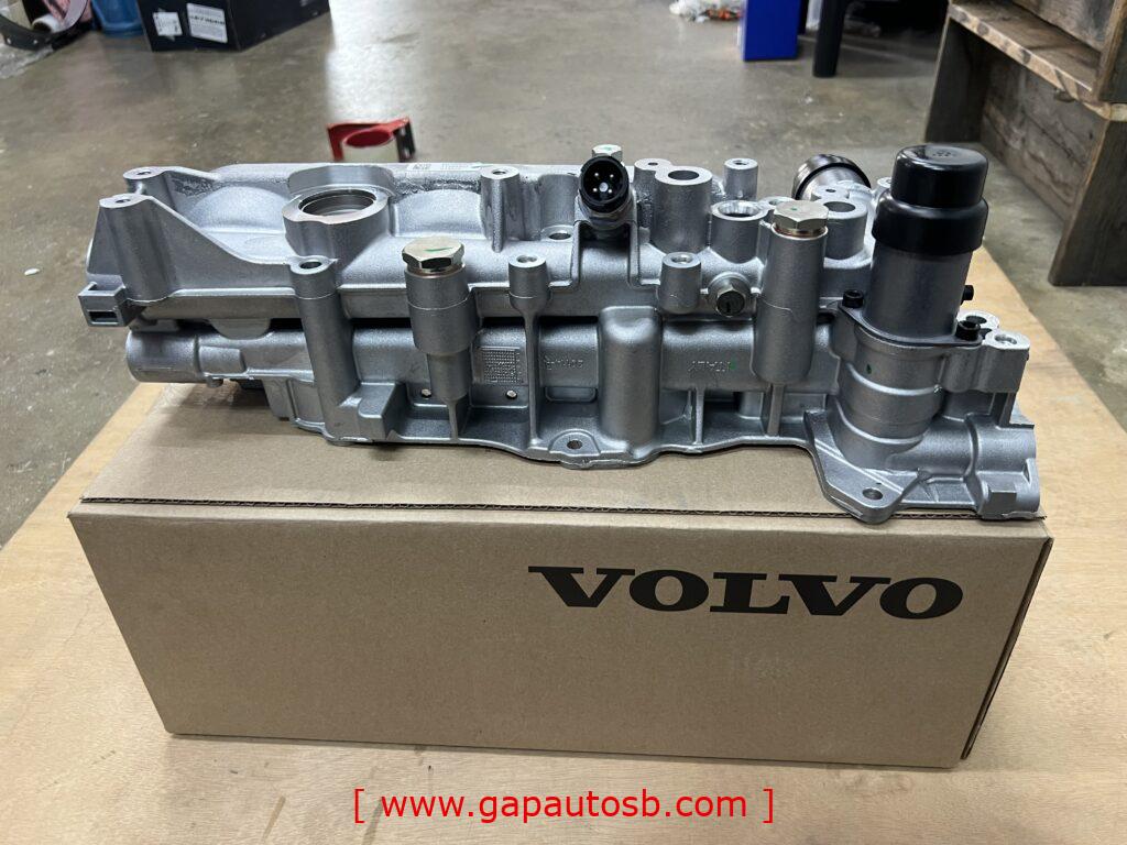 VOLVO OIL FILTER HOUSING 3FILTER 22998424 3 IMG 2852